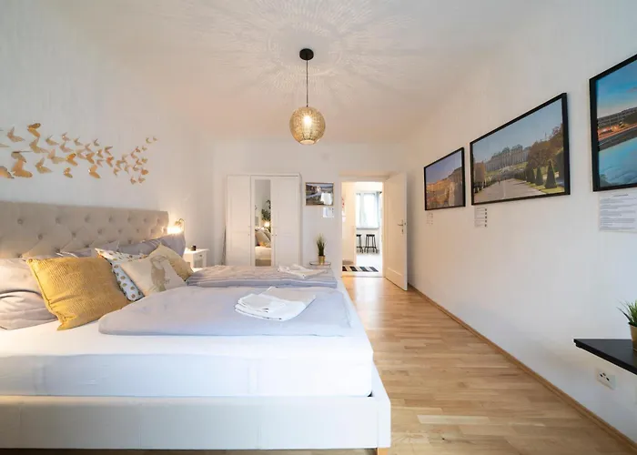 Golden Space Close To Schoenbrunn By Jr Apartamento
