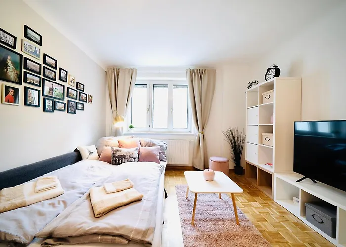 Golden Space Close To Schoenbrunn By Jr Apartamento Viena